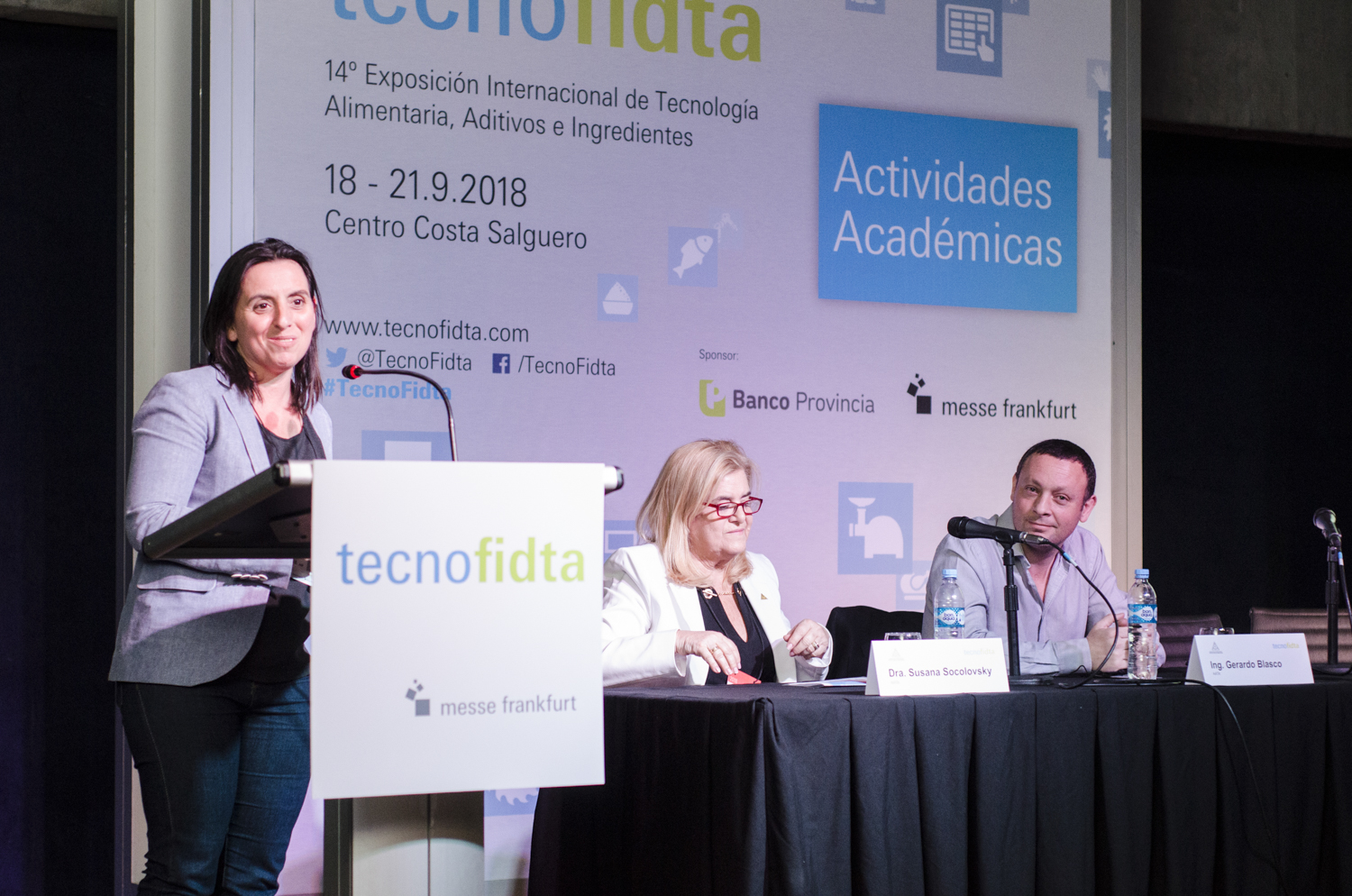 Conferencia de los expositores